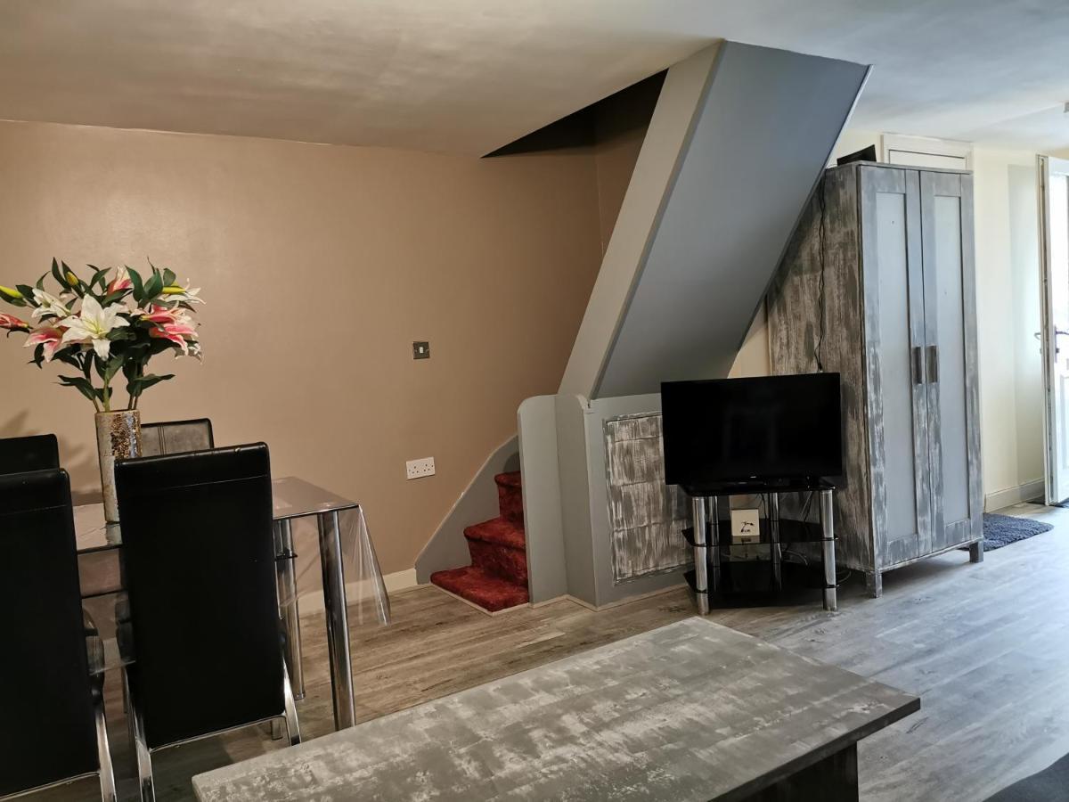 Palaz 1 - 2 Bedroom Garden Flat Edmonton Luaran gambar