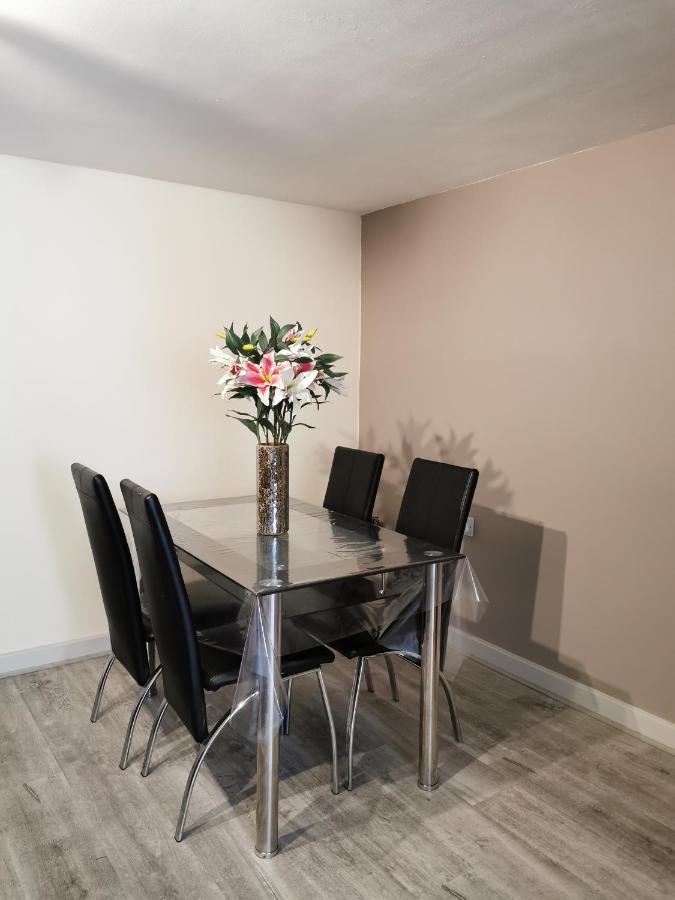 Palaz 1 - 2 Bedroom Garden Flat Edmonton Luaran gambar