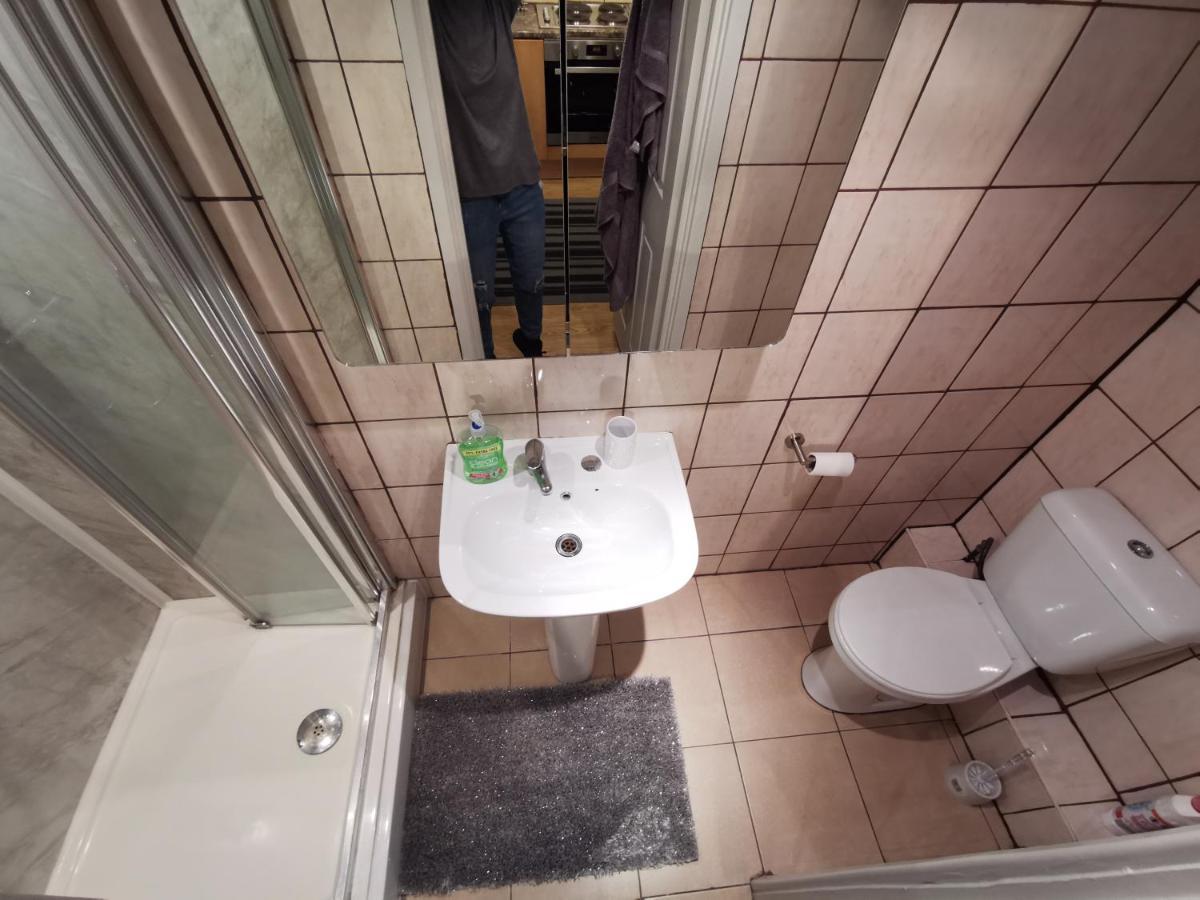 Palaz 1 - 2 Bedroom Garden Flat Edmonton Luaran gambar