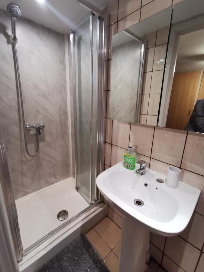 Palaz 1 - 2 Bedroom Garden Flat Edmonton Luaran gambar